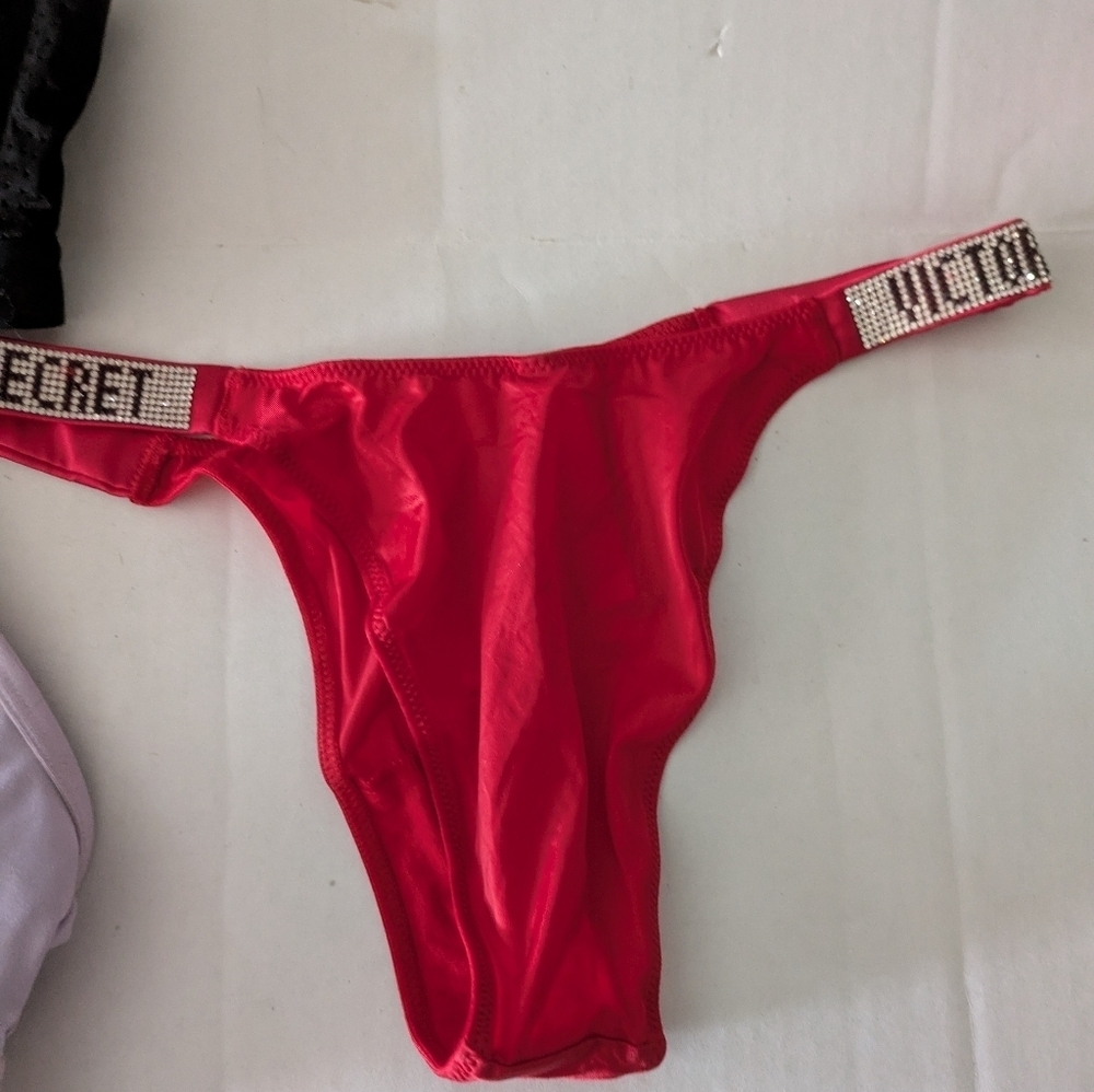 Victoria's Secret Black Bra And Purple Bra. Red Panties. - Picture 6 of 9